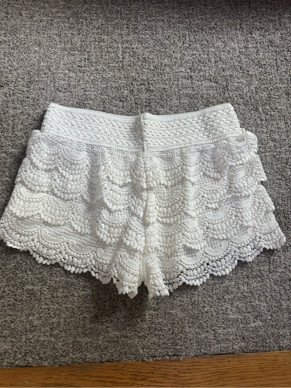 America Rag Cream Crochet Layered Women’s Shorts lined new sz S
